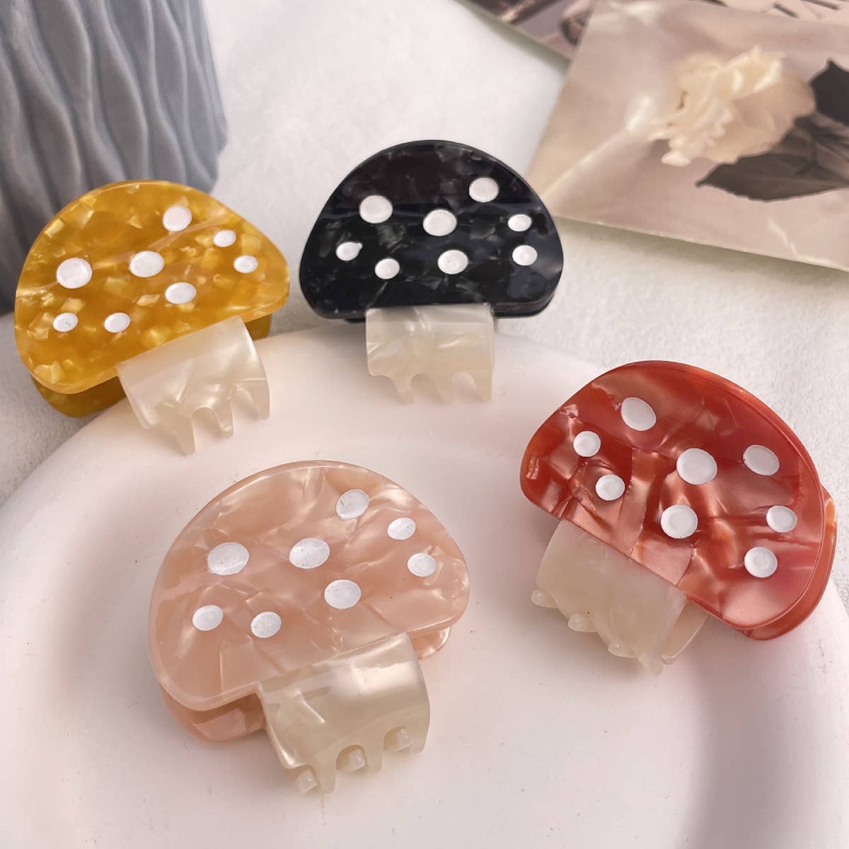 CUTE RED MUSHROOM ACETIC HAIR CLAW CLIPS FOR GIRLS_CWAHA0565