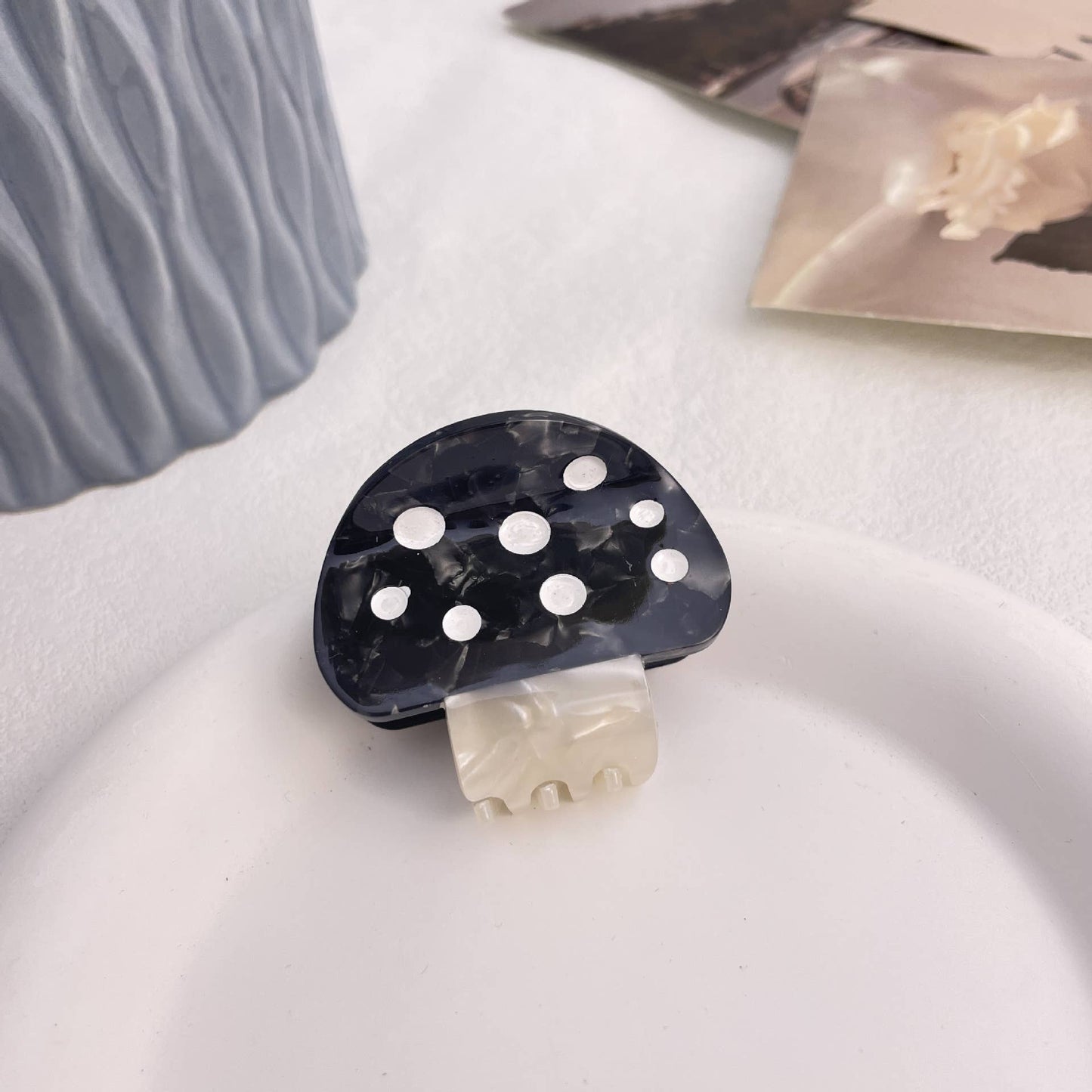 CUTE RED MUSHROOM ACETIC HAIR CLAW CLIPS FOR GIRLS_CWAHA0565
